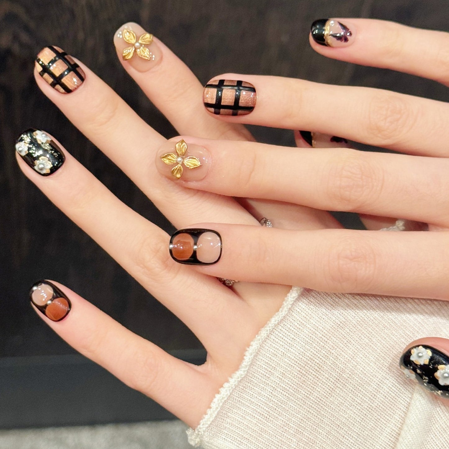 TheMore Crazy 100% Handcrafted Premium Press-On Nails [N016]