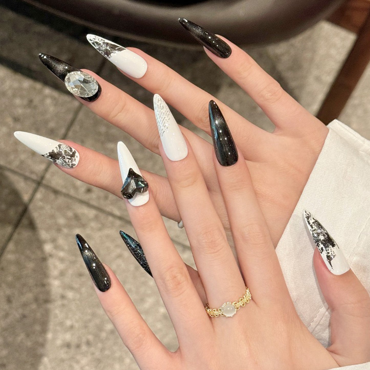 TheMore Crazy 100% Handcrafted Premium Press-On Nails [N025]